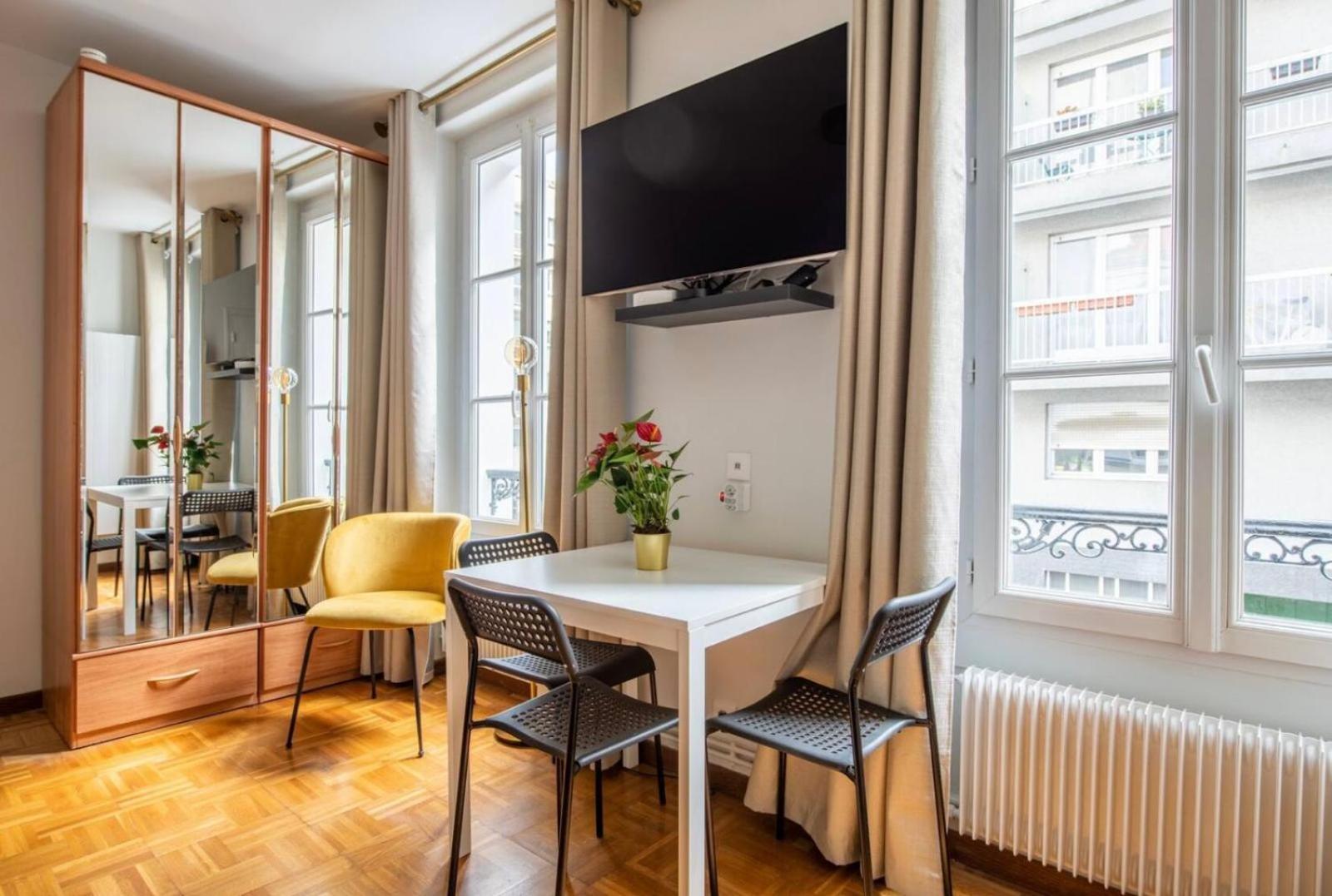 Appartement Joli A Cote De La Tour Eiffel, Javel Et De Expo